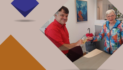 Übergabe eines Euroschlüssels in den Räumlichkeiten des KSL.Düsseldorf