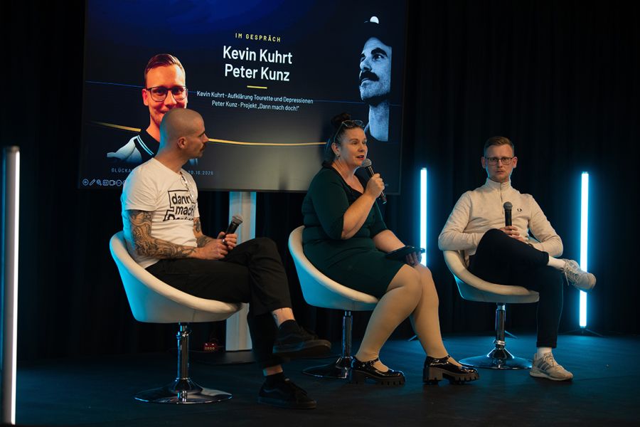 Podium mit Peter Kunz, Rebecca Lefèvre und Kevin Kuhrt