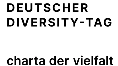 Logo aus zu einem Quadrat angeordneten neun bunten Kreisen und dem Schriftzug: Deutscher Diversity-Tag, Charta der Vielfalt